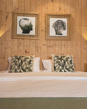 Load image into Gallery viewer, A lovers’ Perch