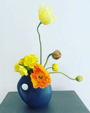 Load image into Gallery viewer, Ikebana, ephemeral beauty